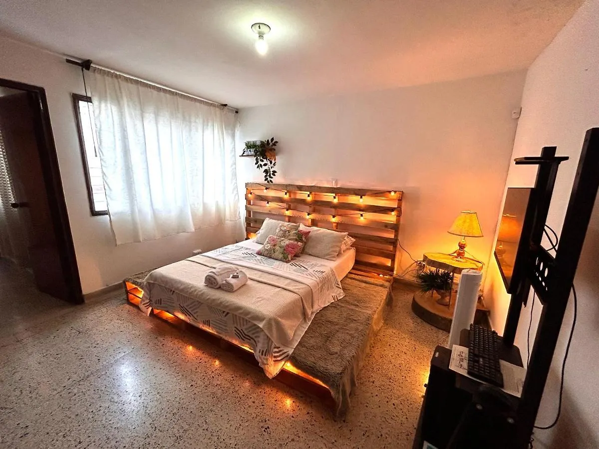 Casa Purple Hostel Medellín 0*,  Colombia