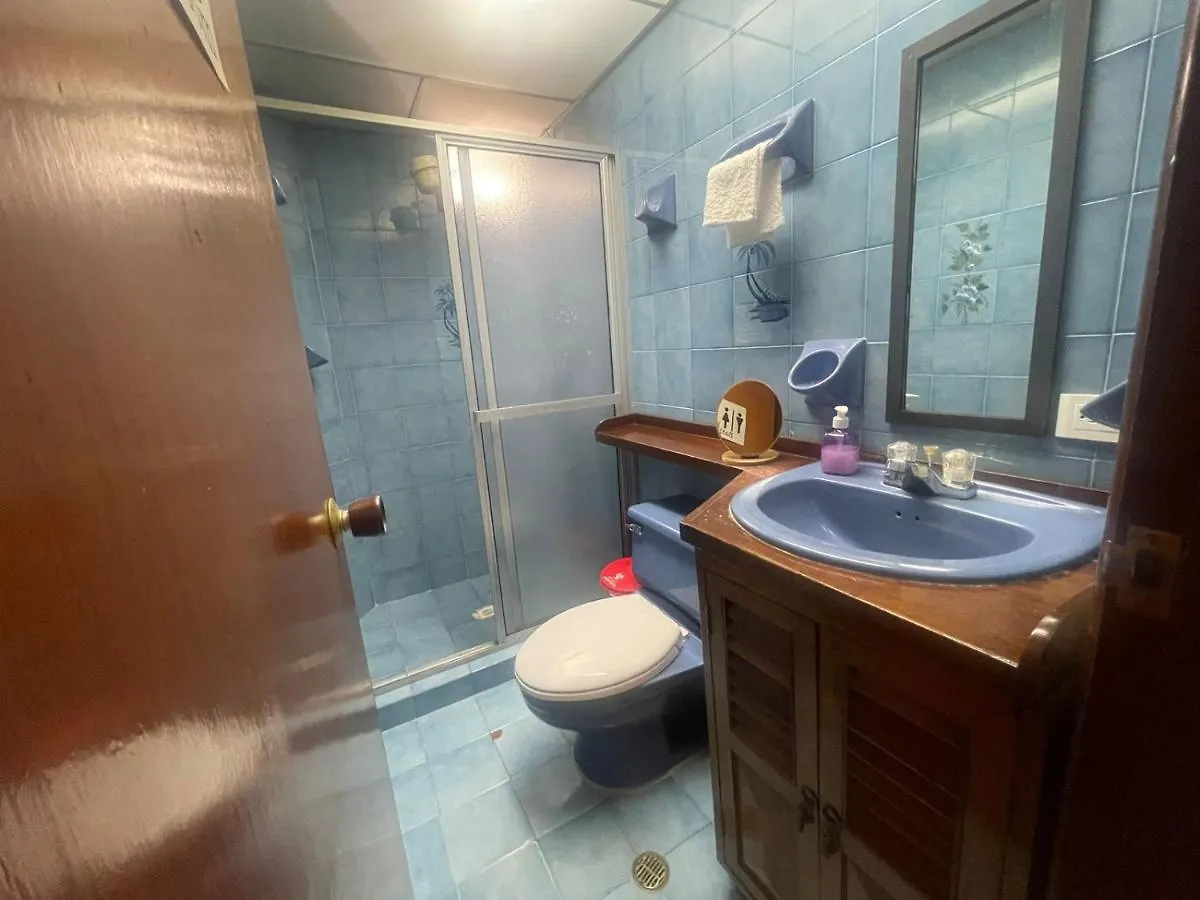 Casa Purple Hostel Medellín Colombia